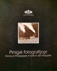 Pinigai fotografijoje