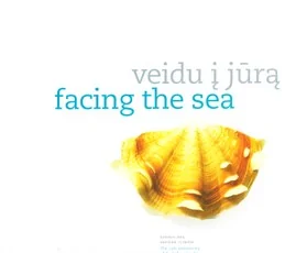 Veidu į jūrą. Facing the sea — fotografija